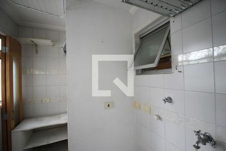 Apartamento à venda com 68m², 3 quartos e 1 vagaÁrea de Serviço