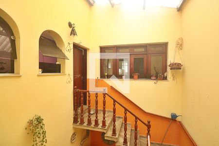 Casa à venda com 500m², 6 quartos e 6 vagasEscada