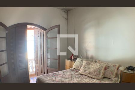 Casa à venda com 310m², 4 quartos e 2 vagas Casa à venda com 310m², 4 quartos e 2 vagasQuarto 2