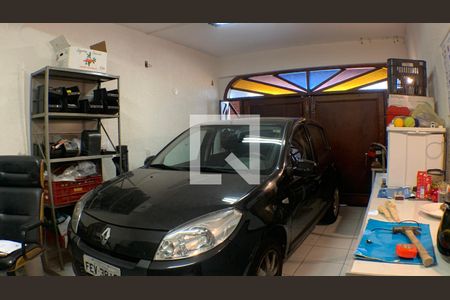 Casa à venda com 310m², 4 quartos e 2 vagas Casa à venda com 310m², 4 quartos e 2 vagasGaragem