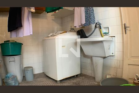 Casa à venda com 310m², 4 quartos e 2 vagas Casa à venda com 310m², 4 quartos e 2 vagasÁrea de Serviço