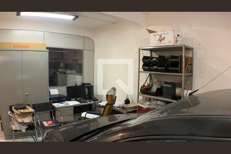 Casa à venda com 310m², 4 quartos e 2 vagas Casa à venda com 310m², 4 quartos e 2 vagasGaragem