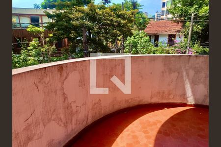 Apartamento à venda com 156m², 5 quartos e 2 vagasVaranda