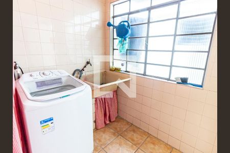 Casa à venda com 220m², 4 quartos e 4 vagas Casa à venda com 220m², 4 quartos e 4 vagasÁrea de Serviço