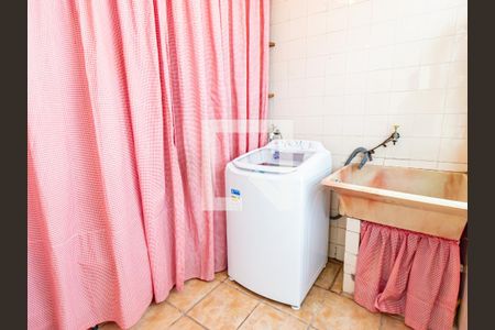 Casa à venda com 220m², 4 quartos e 4 vagas Casa à venda com 220m², 4 quartos e 4 vagasÁrea de Serviço