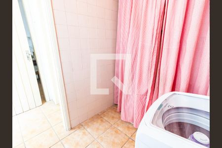 Casa à venda com 220m², 4 quartos e 4 vagas Casa à venda com 220m², 4 quartos e 4 vagasÁrea de Serviço