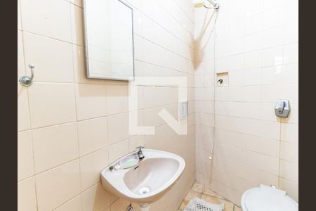 Casa à venda com 220m², 4 quartos e 4 vagas Casa à venda com 220m², 4 quartos e 4 vagasBanheiro de serviço