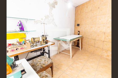 Casa à venda com 220m², 4 quartos e 4 vagas Casa à venda com 220m², 4 quartos e 4 vagasQuarto de Serviço