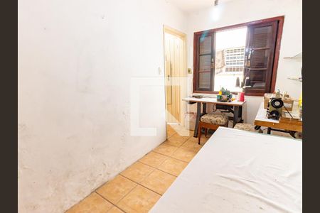 Casa à venda com 220m², 4 quartos e 4 vagas Casa à venda com 220m², 4 quartos e 4 vagasQuarto de Serviço