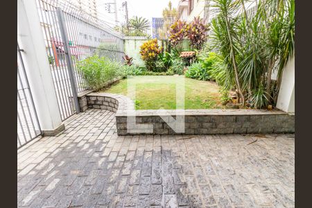 Casa à venda com 220m², 4 quartos e 4 vagas Casa à venda com 220m², 4 quartos e 4 vagasGaragem