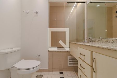 Apartamento à venda com 100m², 1 quarto e 2 vagas Apartamento à venda com 100m², 1 quarto e 2 vagasBanheiro da Suíte