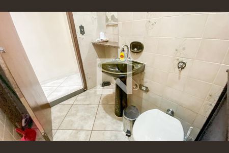 Casa à venda com 400m², 3 quartos e 2 vagasBanheiro 2