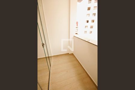 Apartamento à venda com 80m², 3 quartos e 2 vagasVaranda