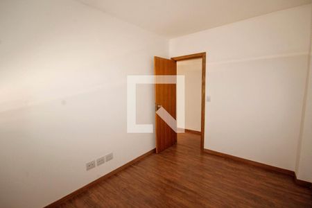 Apartamento à venda com 80m², 3 quartos e 2 vagasquarto 2