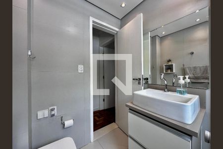 Apartamento à venda com 70m², 2 quartos e sem vaga Apartamento à venda com 70m², 2 quartos e sem vagaBanheiro