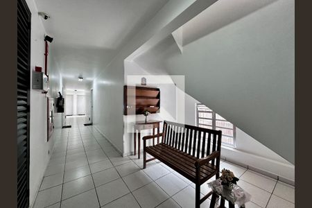 Apartamento à venda com 70m², 2 quartos e sem vaga Apartamento à venda com 70m², 2 quartos e sem vagaHall Social Bloco
