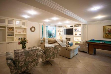 Casa para alugar com 660m², 4 quartos e 3 vagasÁrea comum