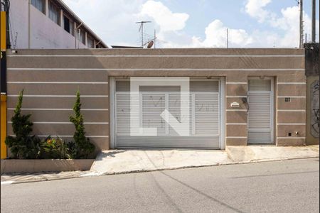 Casa para alugar com 660m², 4 quartos e 3 vagasFachada