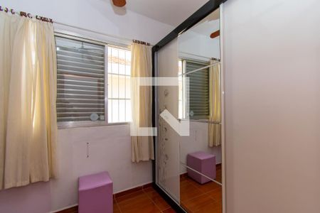 Quarto 1 de casa para alugar com 3 quartos, 135m² em Vila Margarida, São Paulo