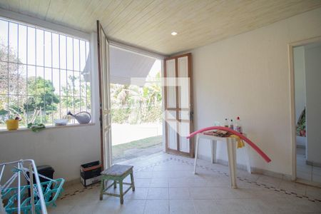 Casa à venda com 285m², 4 quartos e 4 vagas Casa à venda com 285m², 4 quartos e 4 vagasÁrea de Serviço