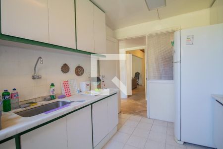 Casa à venda com 285m², 4 quartos e 4 vagas Casa à venda com 285m², 4 quartos e 4 vagasCozinha