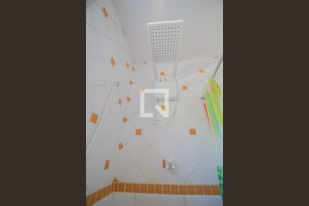 Casa à venda com 285m², 4 quartos e 4 vagas Casa à venda com 285m², 4 quartos e 4 vagasBanheiro de serviço