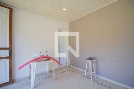 Casa à venda com 285m², 4 quartos e 4 vagas Casa à venda com 285m², 4 quartos e 4 vagasÁrea de Serviço