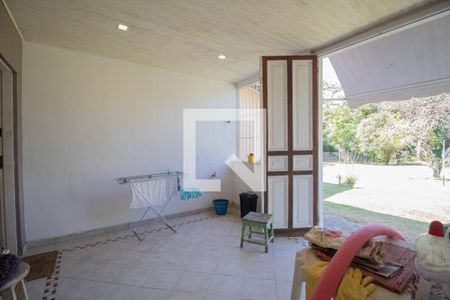 Casa à venda com 285m², 4 quartos e 4 vagas Casa à venda com 285m², 4 quartos e 4 vagasÁrea de Serviço