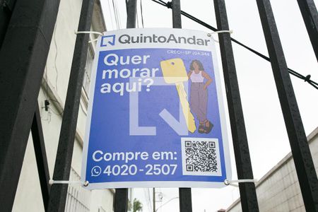 Casa à venda com 140m², 3 quartos e 2 vagas Casa à venda com 140m², 3 quartos e 2 vagasFachada - Placa