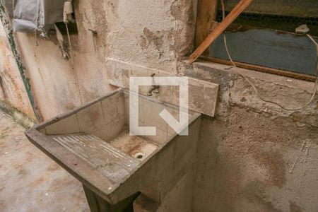 Casa à venda com 276m², 6 quartos e sem vaga Casa à venda com 276m², 6 quartos e sem vagaCasa 1 - Quintal
