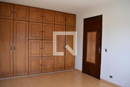 Casa para alugar com 170m², 3 quartos e 2 vagasQuarto 3