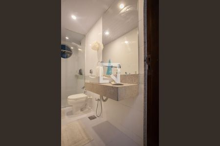 Casa à venda com 270m², 3 quartos e 1 vagaBanheiro Social