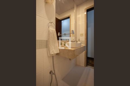 Casa à venda com 270m², 3 quartos e 1 vagaBanheiro Social