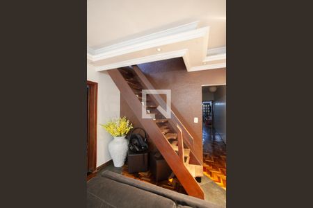 Casa à venda com 270m², 3 quartos e 1 vagaEscada