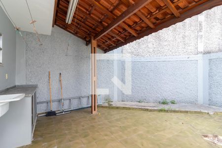 Casa à venda com 160m², 4 quartos e 2 vagasÁrea de Serviço