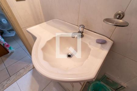 Casa à venda com 160m², 4 quartos e 2 vagasBanheiro da Suíte