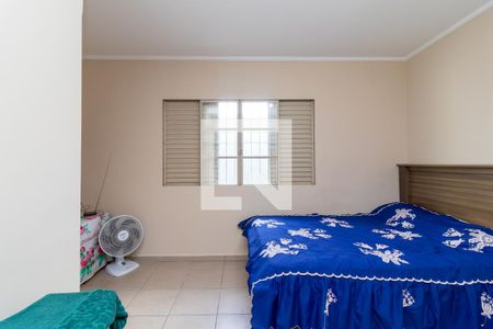 Casa à venda com 160m², 4 quartos e 2 vagasSuíte