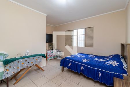 Casa à venda com 160m², 4 quartos e 2 vagasSuíte