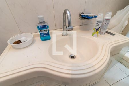 Casa à venda com 160m², 4 quartos e 2 vagasBanheiro 2