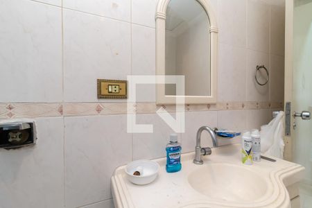 Casa à venda com 160m², 4 quartos e 2 vagasBanheiro 2
