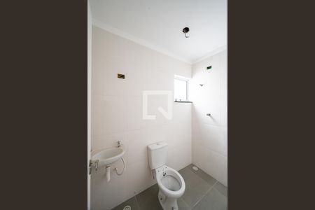 Casa à venda com 80m², 3 quartos e 2 vagas Casa à venda com 80m², 3 quartos e 2 vagasBanheiro Social