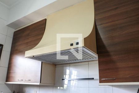 Casa à venda com 190m², 3 quartos e 3 vagas Casa à venda com 190m², 3 quartos e 3 vagasCozinha