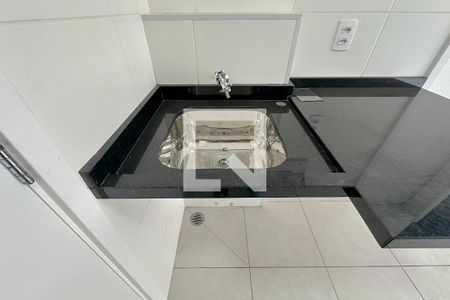 Apartamento à venda com 32m², 1 quarto e sem vaga Apartamento à venda com 32m², 1 quarto e sem vagaCozinha e Área de Serviço