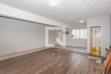 Casa à venda com 300m², 3 quartos e 5 vagas Casa à venda com 300m², 3 quartos e 5 vagasÁrea comum
