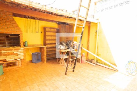 Casa à venda com 75m², 3 quartos e 2 vagas Casa à venda com 75m², 3 quartos e 2 vagasÁrea - Churrasqueira