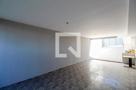 Casa à venda com 97m², 2 quartos e 4 vagas Casa à venda com 97m², 2 quartos e 4 vagasÁrea comum