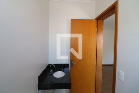 Casa à venda com 97m², 2 quartos e 4 vagasBanheiro da Suíte 2