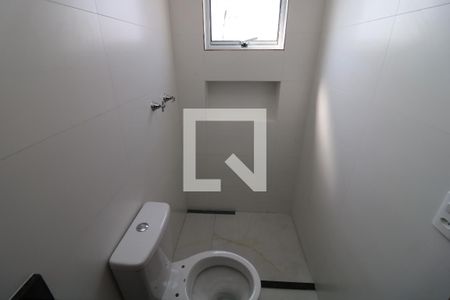 Casa à venda com 97m², 2 quartos e 4 vagasBanheiro da Suíte 1