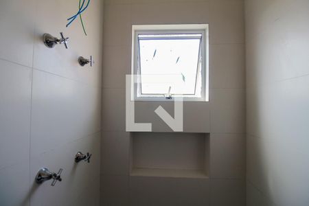 Casa à venda com 97m², 2 quartos e 4 vagas Casa à venda com 97m², 2 quartos e 4 vagasBanheiro da Suíte 2