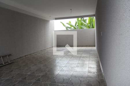 Casa à venda com 97m², 2 quartos e 4 vagasGaragem
